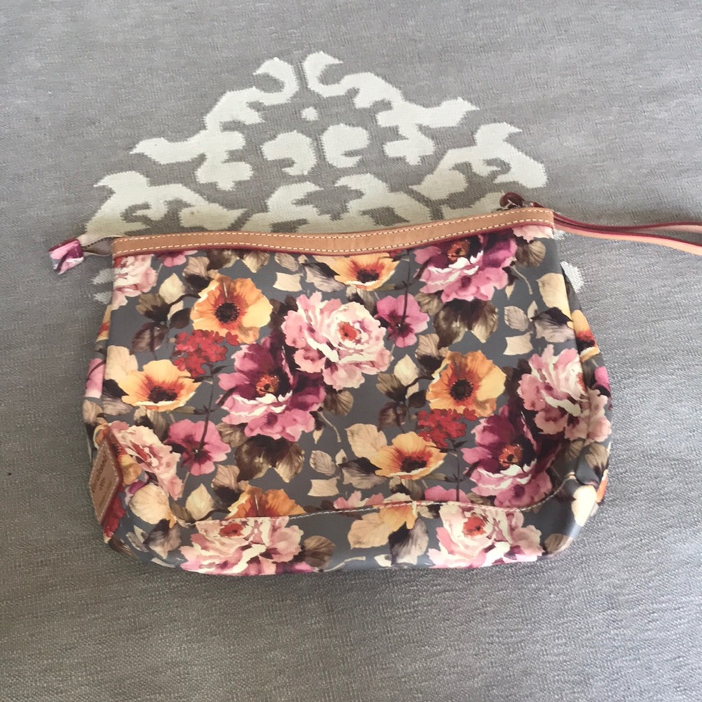 Cavalcanti genuine leather wristlet floral bag